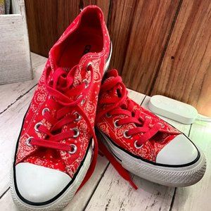 Coral Converse size 7